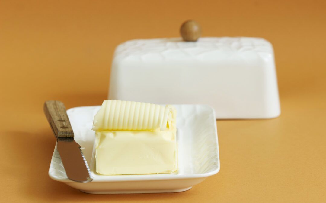 Diferencia entre mantequilla y margarina. ¿Cuál es mejor para la repostería?